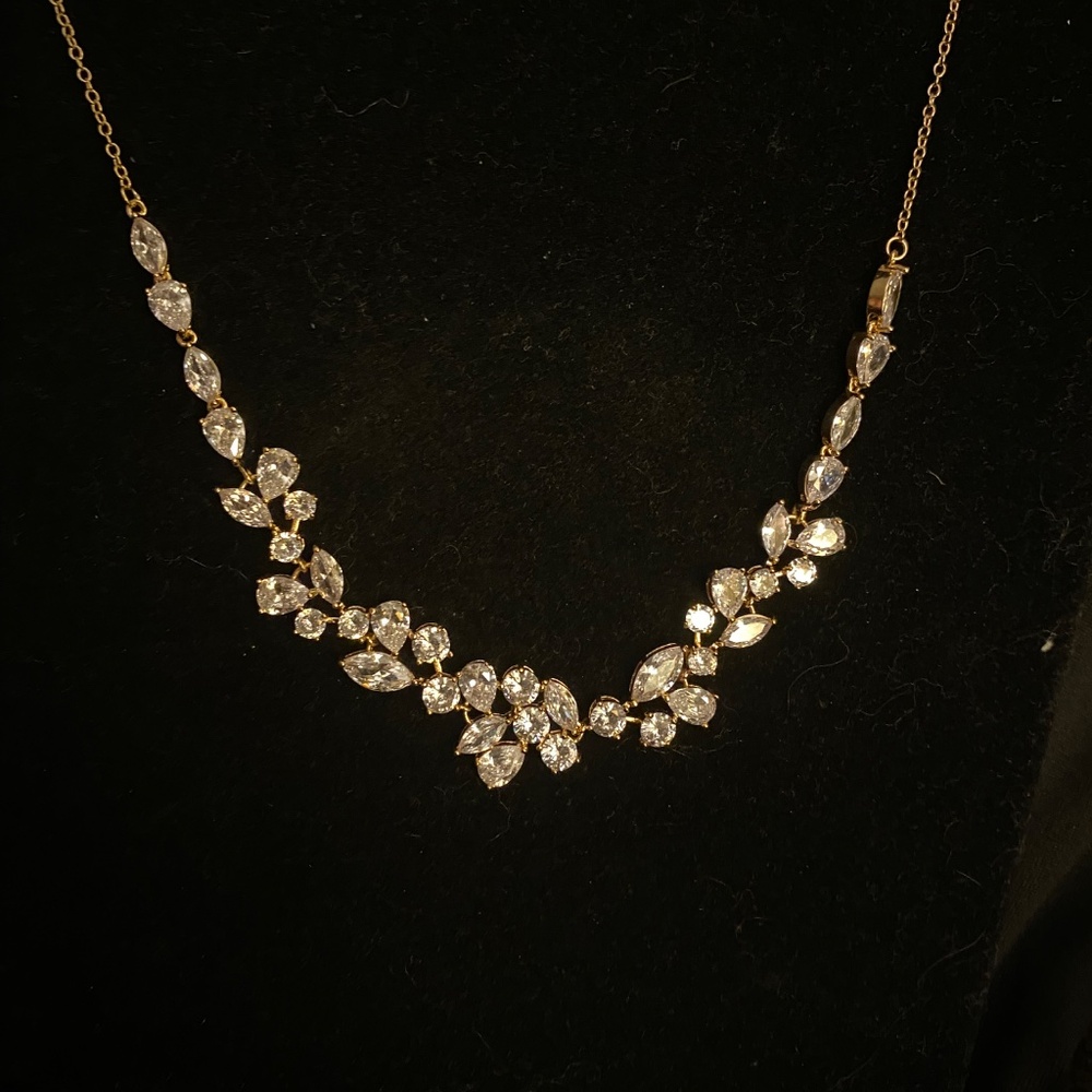 Gold Rhinestone Necklace - Picture 3 of 3